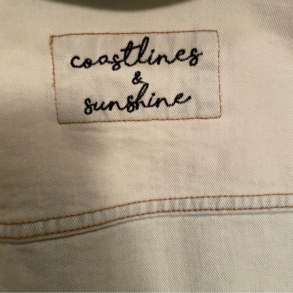 Billabong Cropped Light Wash Denim Jacket Womens Small Cropped Jean Jacket - Picture 4 of 13